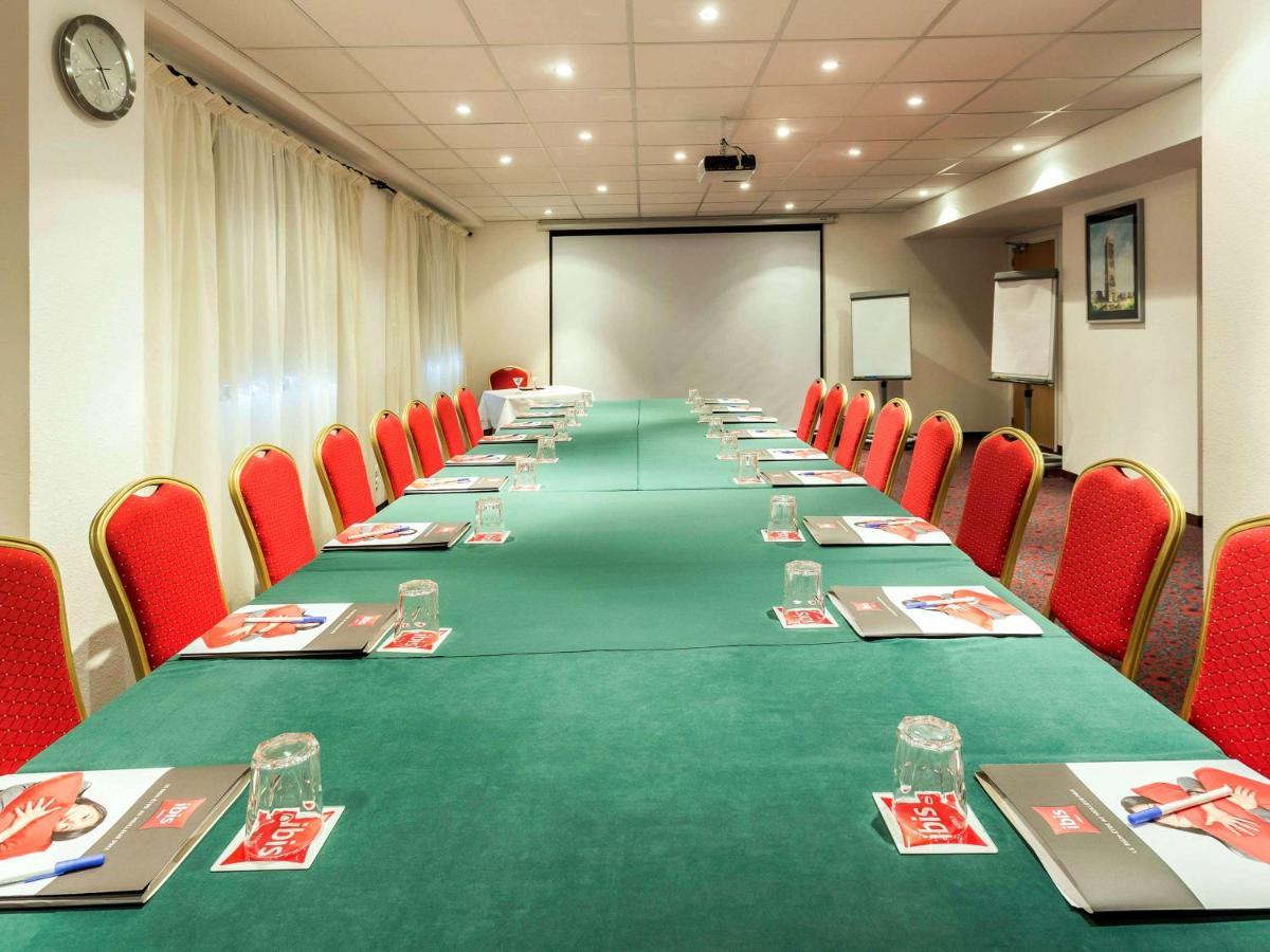 ibis Tlemcen Hotel Buitenkant foto