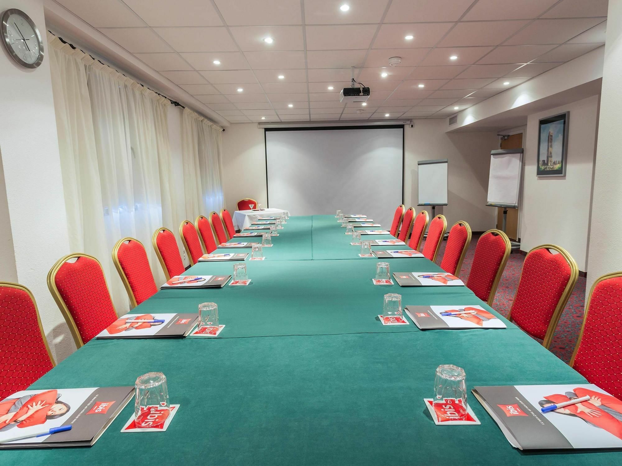 ibis Tlemcen Hotel Buitenkant foto